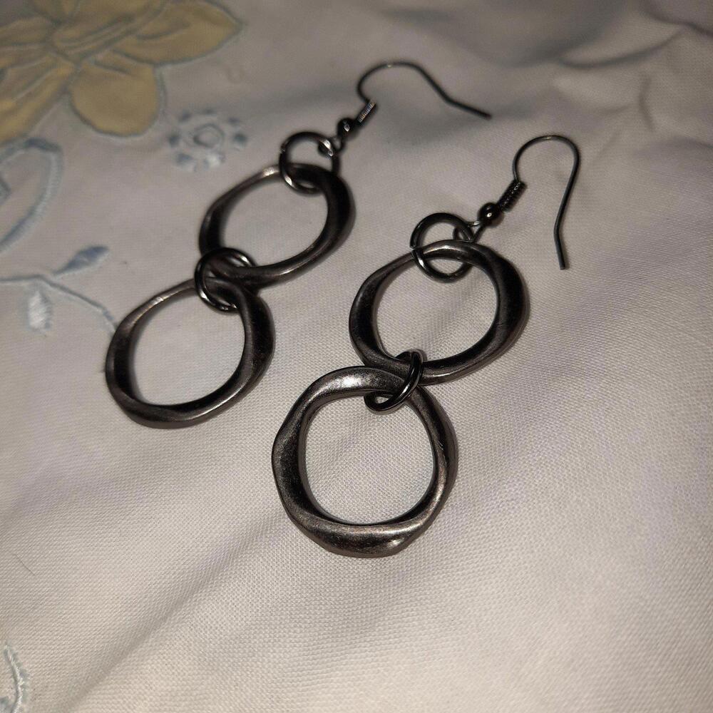 Gunmetal organic circle earrings
